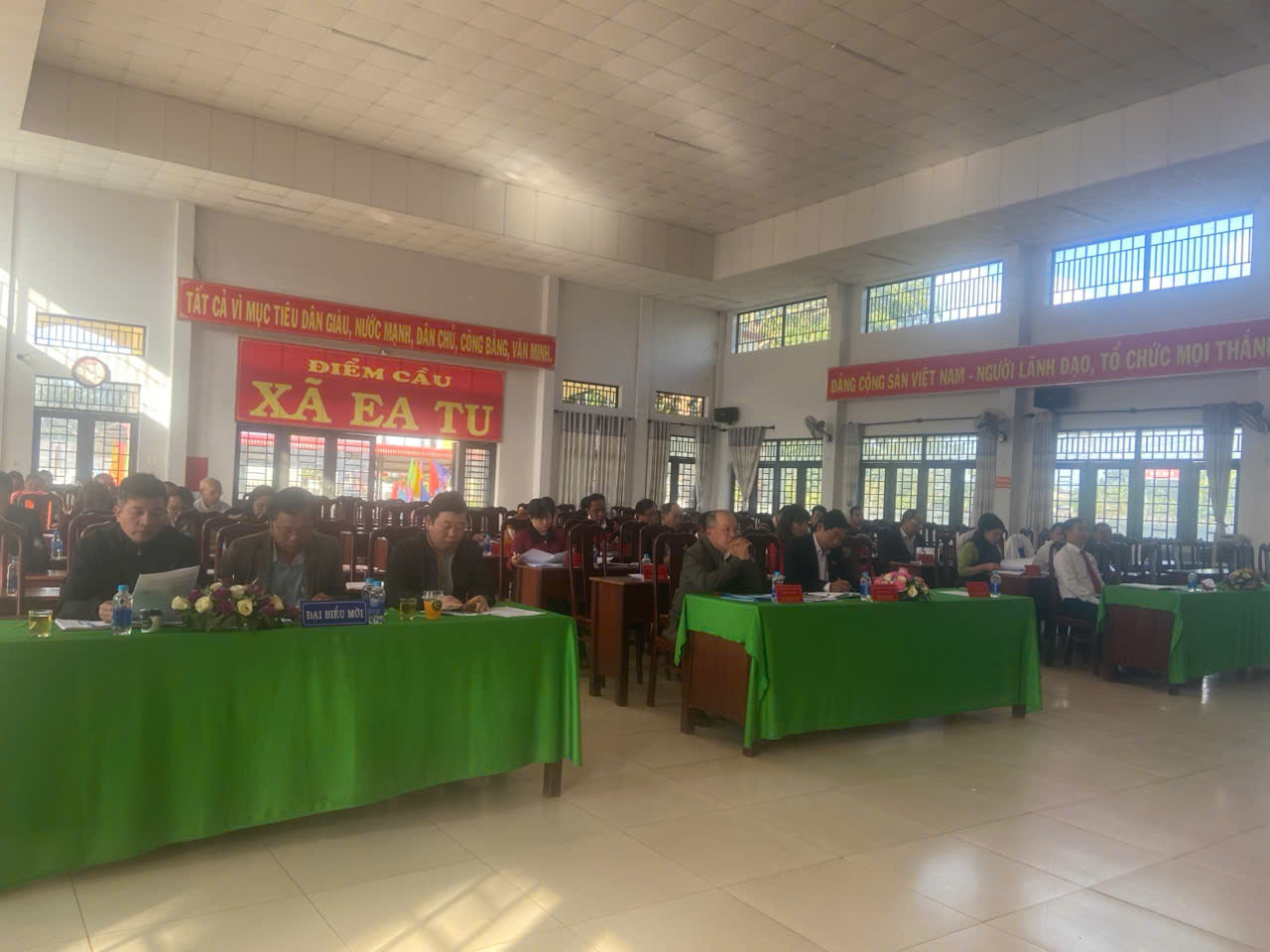 HỘI ĐỒNG NHÂN DÂN XÃ EA TU KỲ HỌP THỨ THỨ 9 KHÓA XIII NHIỆM KỲ 2021 – 2026